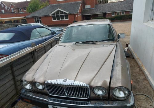 daimler double six custom