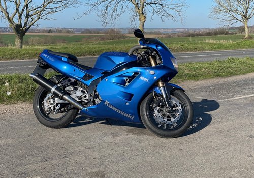 ZXR400