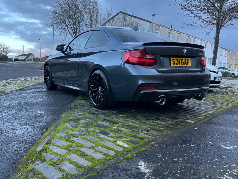 BMW M240i