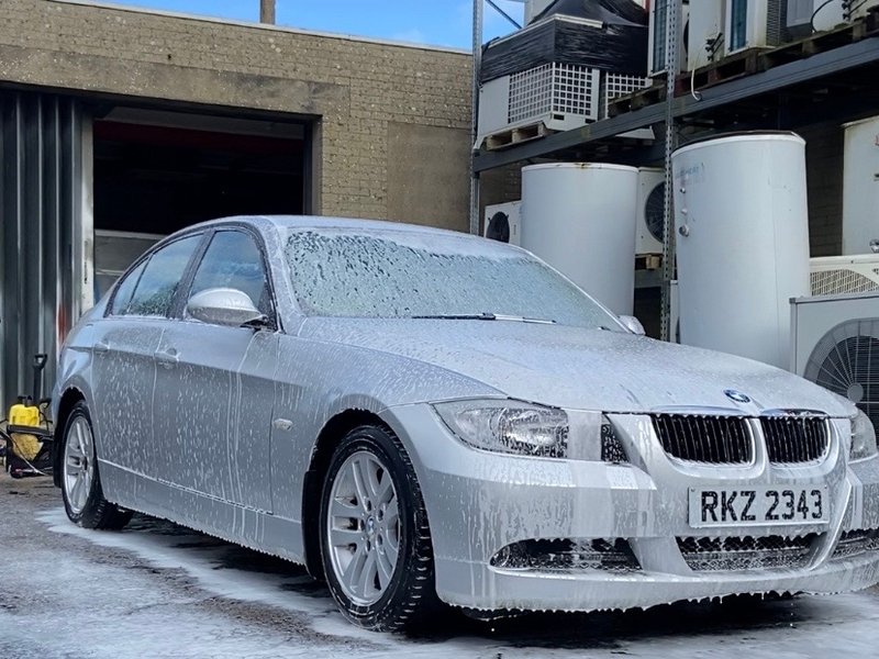 BMW 318i